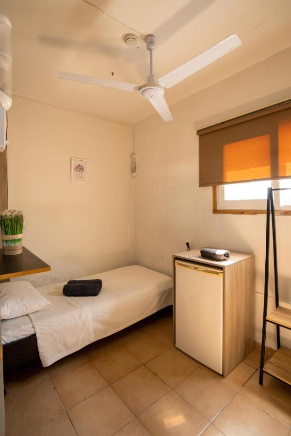 Tigaki Mall Hostel Екстер'єр фото